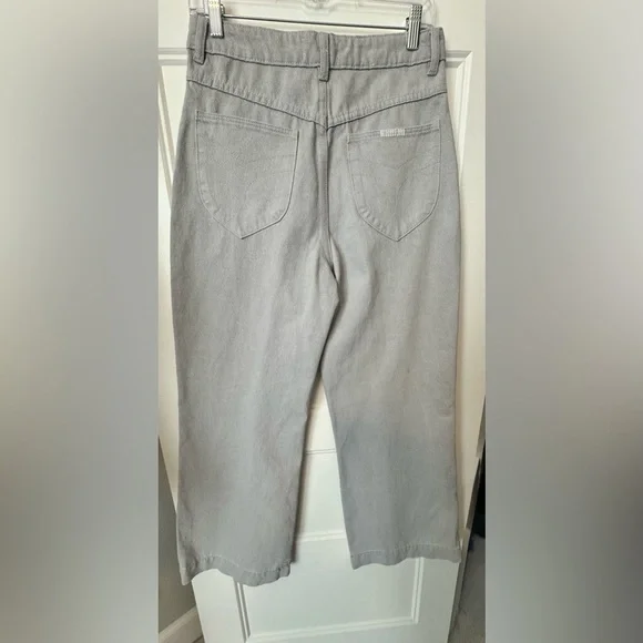 Rolla's Sailor Jeans Size 29 Two Tone Shell Splice
High Rise Wide Leg Excellent - Picture 3 of 12